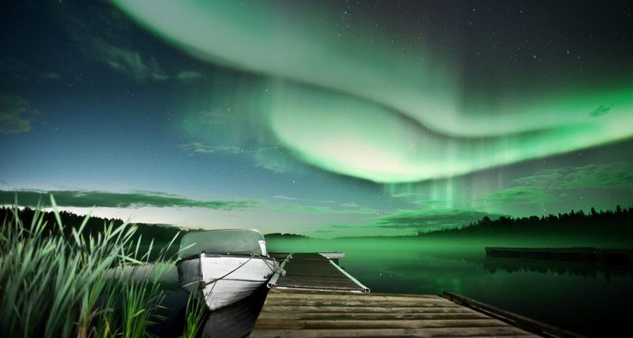 Aurora borealis über dem Vee Lake bei Yellowknife, Kanada