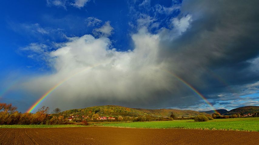Regenbogen über Pretzfeld, Fränkische Schweiz, Bayern, Deutschland