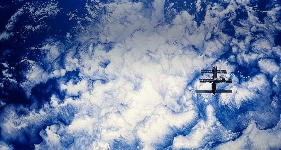 太平洋上空的国际空间站