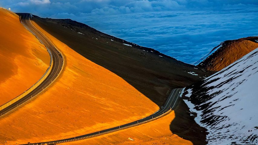 Straße am Vulkan Mauna Kea, Big Island, Hawaii, USA