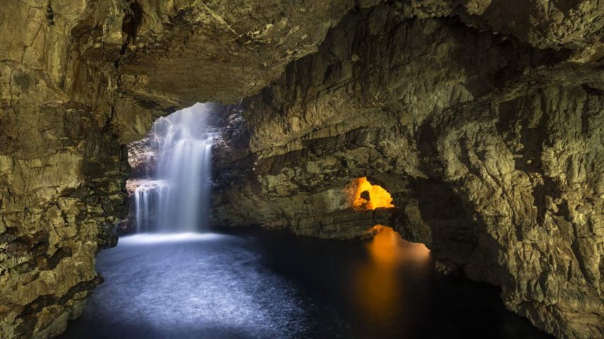 Smoo Cave in Durness, Schottland, Großbritannien