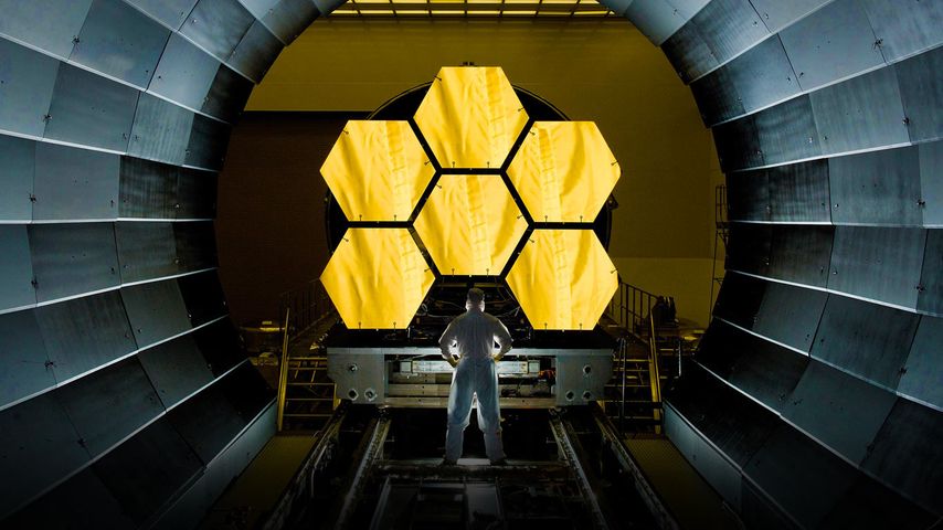 Hauptspiegel-Segmente des James Webb Space Telescope (JWST) im Testlabor 