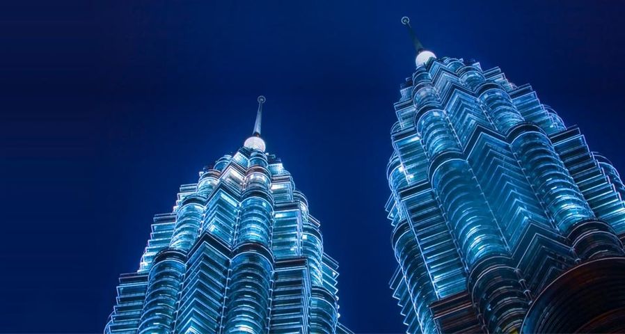 Die Petronas Towers in Kuala Lumpur, Malaysia – SIME / eStock Photo ©