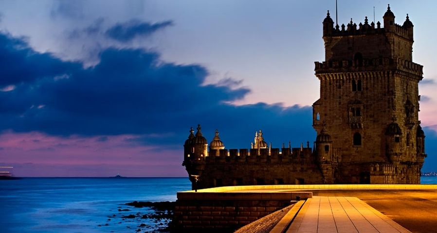 Der Turm von Belém in Lissabon, Portugal – GlowCam/eStock Photo ©