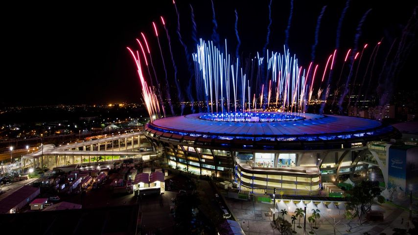 Feuerwerk über dem Maracanã-Stadion, Rio de Janeiro, Brasilien 