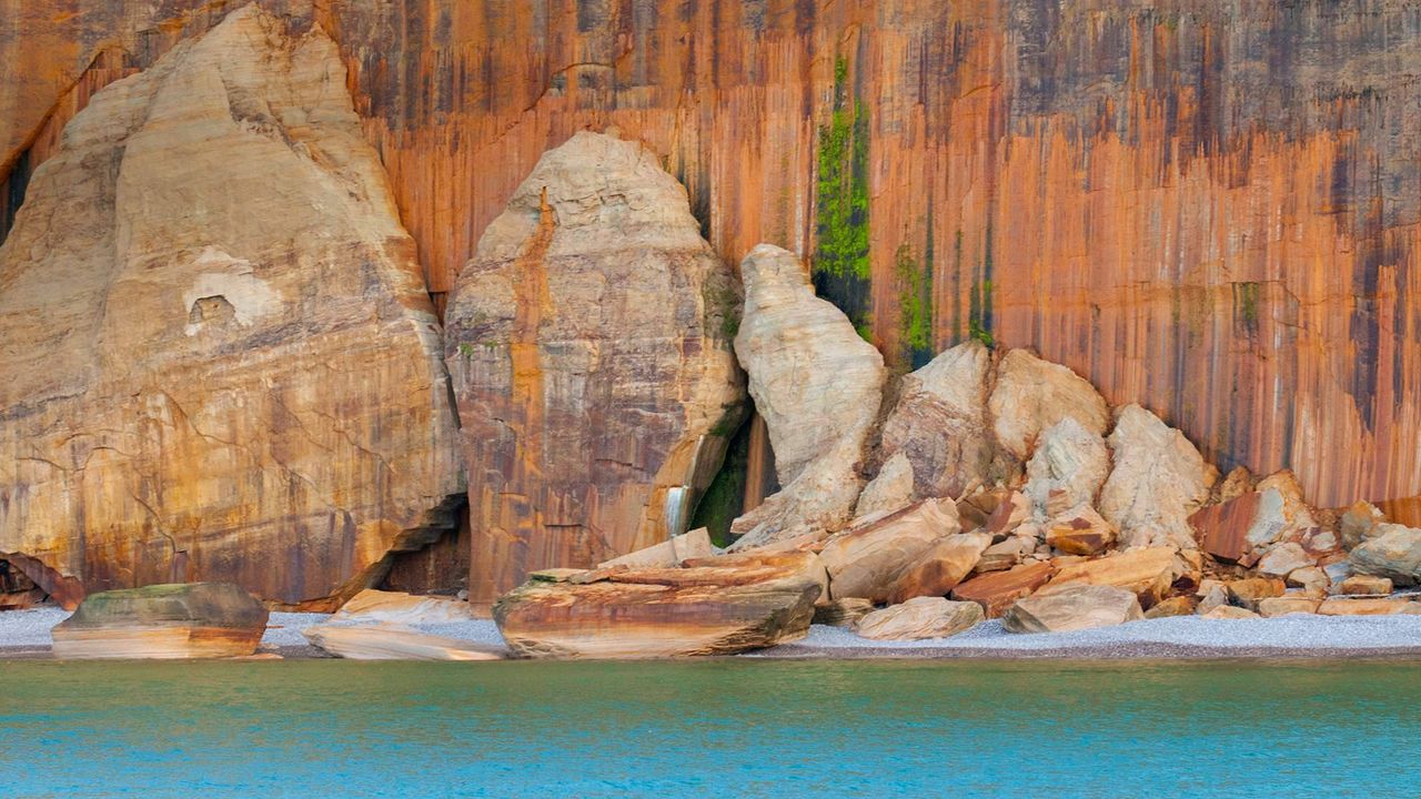 画岩湖滨，美国密歇根州 