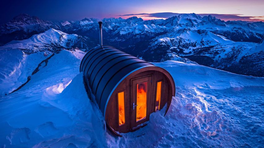 Sauna am Berg Lagazuoi, Dolomiten, Italien 