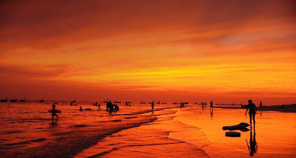 海边落日 (© Sheng Jiuyong