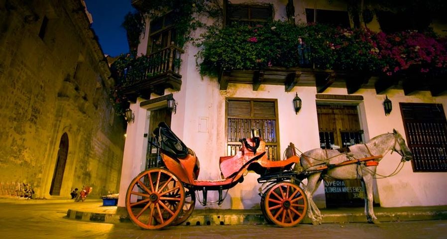 Typisch spanische Kolonialarchitektur in der kolumbianischen Stadt Cartagena – PhotoLatino/eStock Photo Cartagena ©
