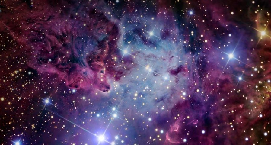 Der Fuchspelz-Nebel im Sternbild Einhorn, eine riesige Wolke aus interstellarem Gas und kosmischem Staub
