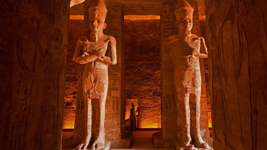 Der Innenraum des großen Tempels von Abu Simbel in Ägypten