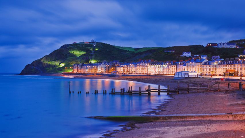 Strandpromenade von Aberystwyth, Grafschaft Ceredigion, Wales, Großbritannien 