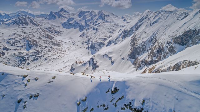 在高地陶恩山脉的滑雪旅行，奥地利巴德加斯坦