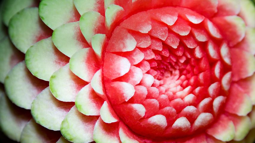 Dekorativ geschnittene Wassermelone