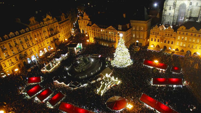 Weihnachtsmarkt auf dem Altstädter Ring, Prag, Tschechien