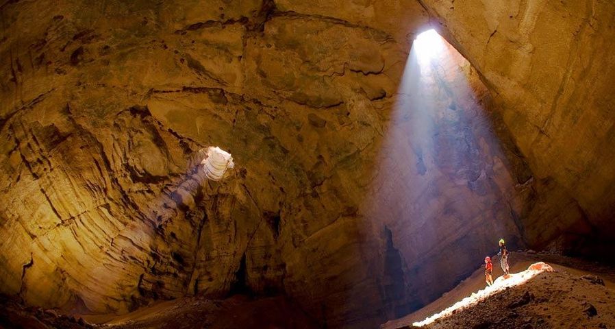 Majlis Al Jinn, eine der größten Höhlen der Welt, Oman