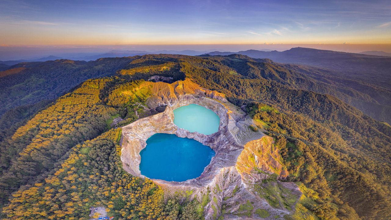 Vulkanische Kraterseen auf Kelimutu, Flores, Indonesien