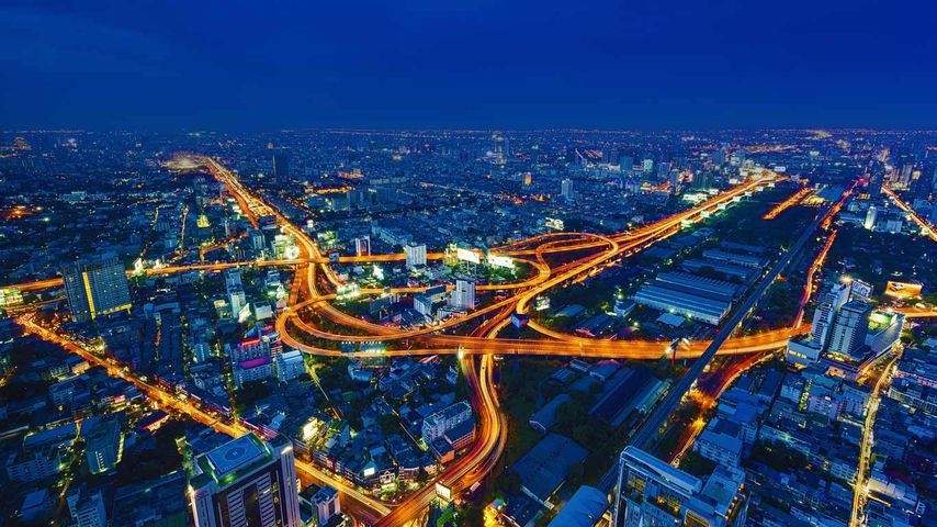 Zeitrafferaufnahme von Autobahnen in Bangkok, Thailand 