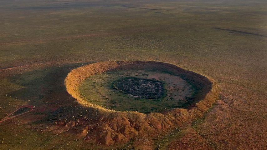Wolfe-Creek-Krater in der Nähe von Halls Creek, Bundesstaat Western Australia, Australien 