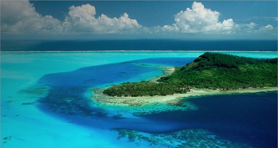 Die Insel Tahiti im Süd-Pazifik, Französisch-Polynesien – Larry Dunmire/SuperStock ©