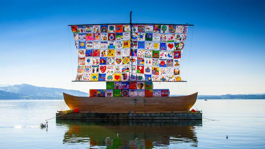 „Ship of Tolerance“ („Schiff der Toleranz“), eine internationale Kunstinstallation in Zug, Schweiz