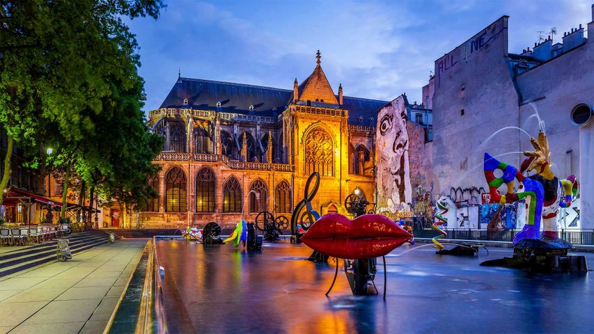 Der Strawinski-Brunnen in Paris, Frankreich