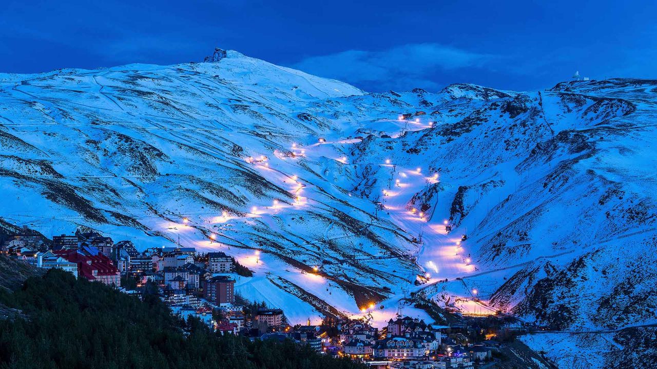 Pradollano滑雪站，西班牙内华达山脉国家公园