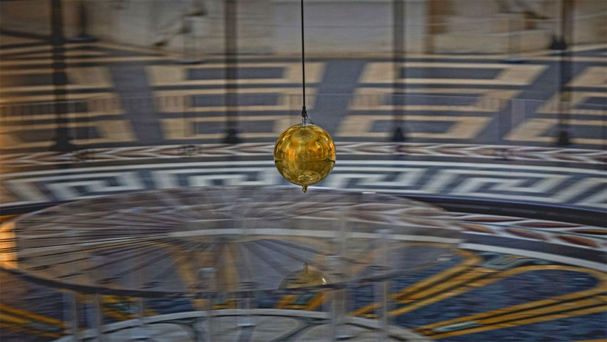 Foucaultsches Pendel im Panthéon in Paris, Frankreich