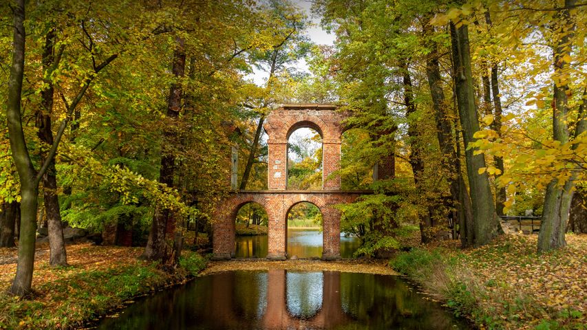 Römisch inspiriertes Aquädukt, Arkadia Park, Polen