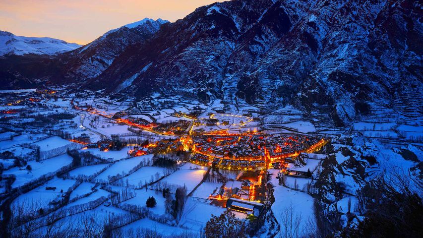 Das Dorf Benasque, Provinz Huesca, Autonome Region Aragón, Spanien
